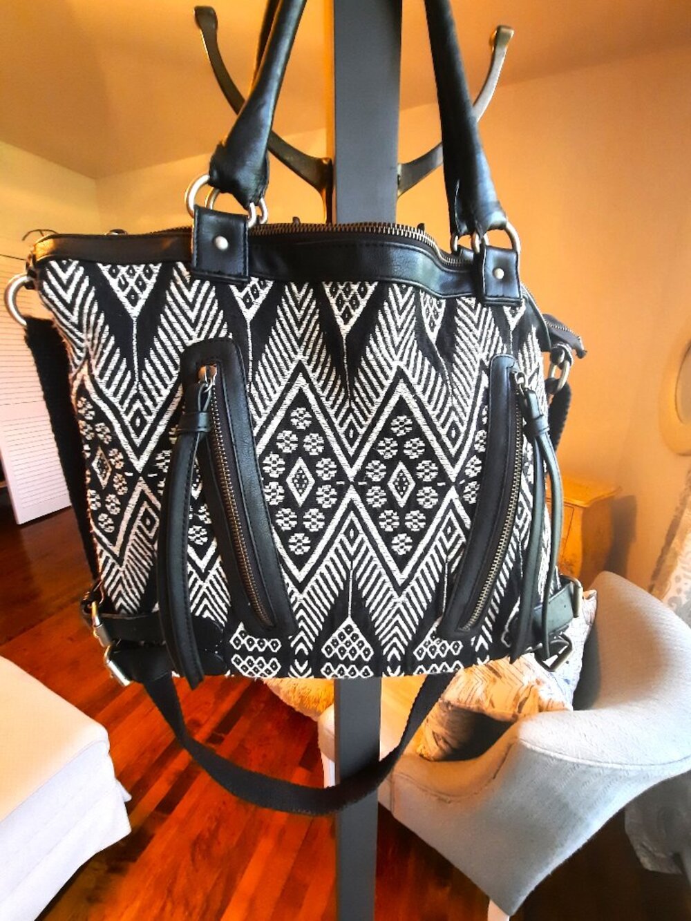 Roomy American Eagle shoulder bag